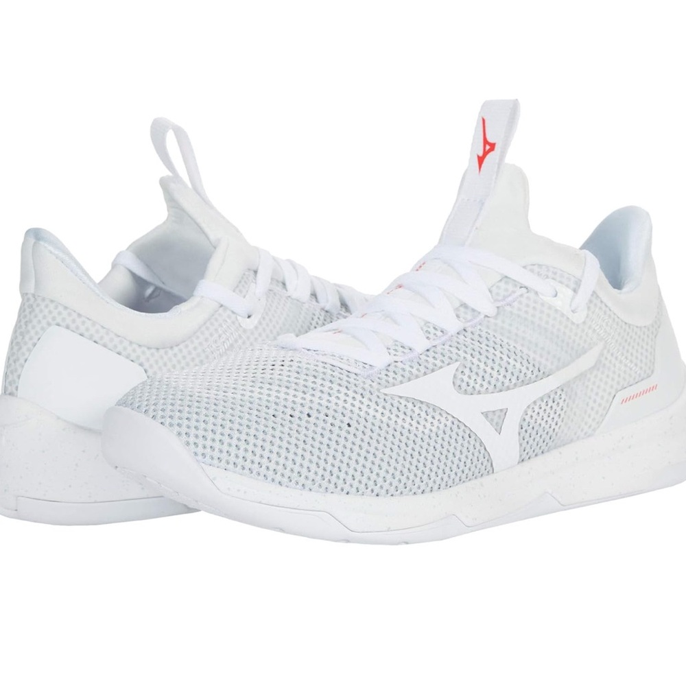 Mizuno White Athletic Sneakers new in box women’s 7.5